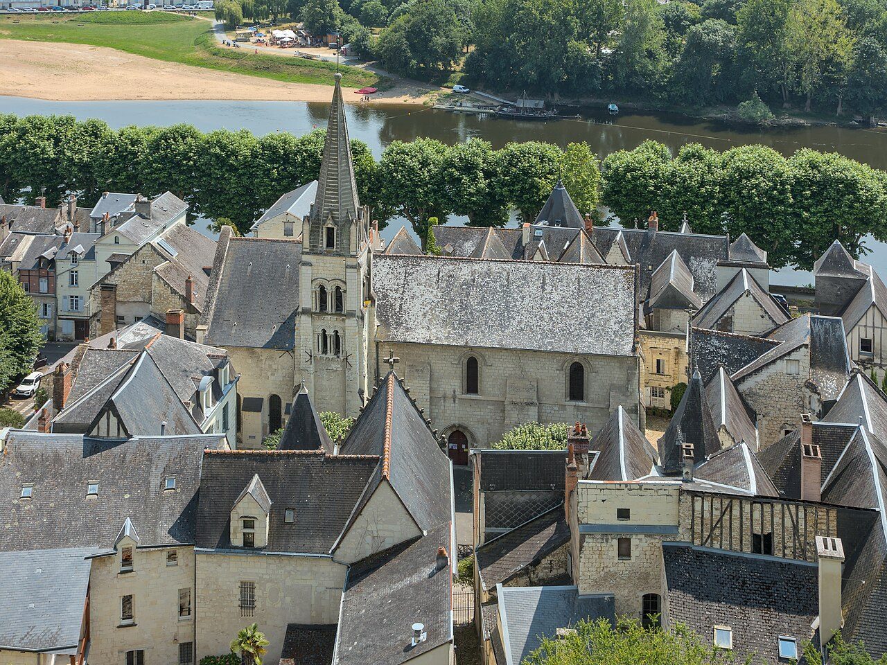 Chinon