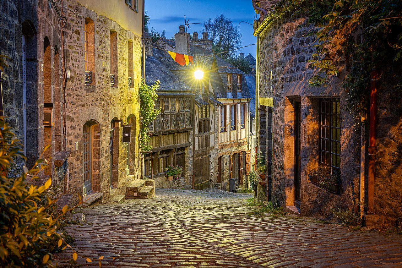 Dinan